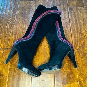 Carlos by Carlos Santana Suede Boots
Size 6